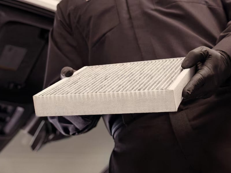 How does Chevrolet Cabin Air Filter Replacement system work