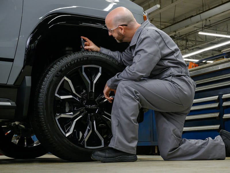 Warning signs your Chevrolet may need a Tire Service